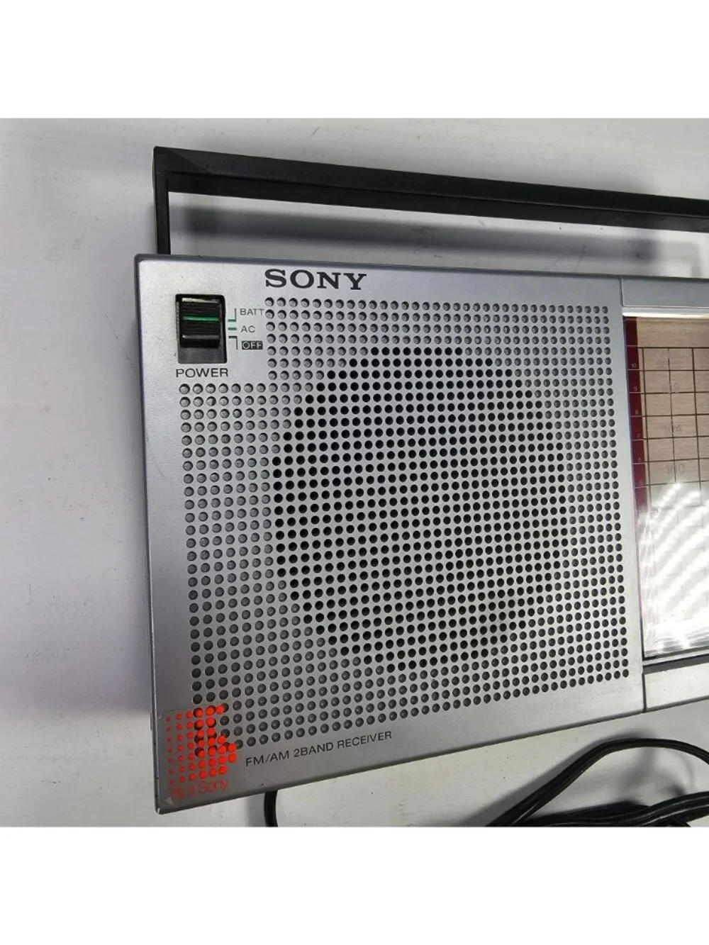 Sony ICF-710W FM/AM 2-Band Portable Radio Silver TESTED